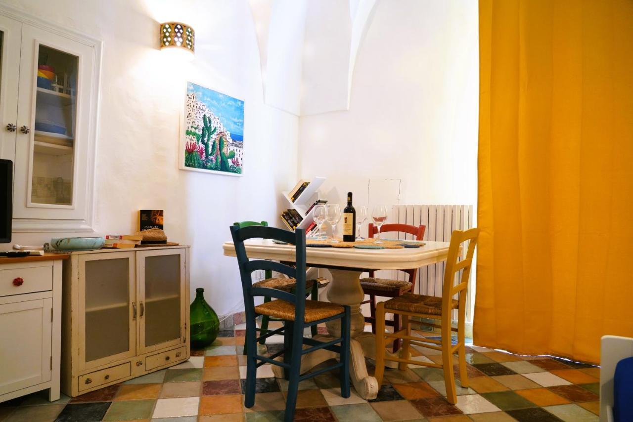 Domus Magistri - A Pochi Passi Dal Centro Storico Villa Ostuni Buitenkant foto